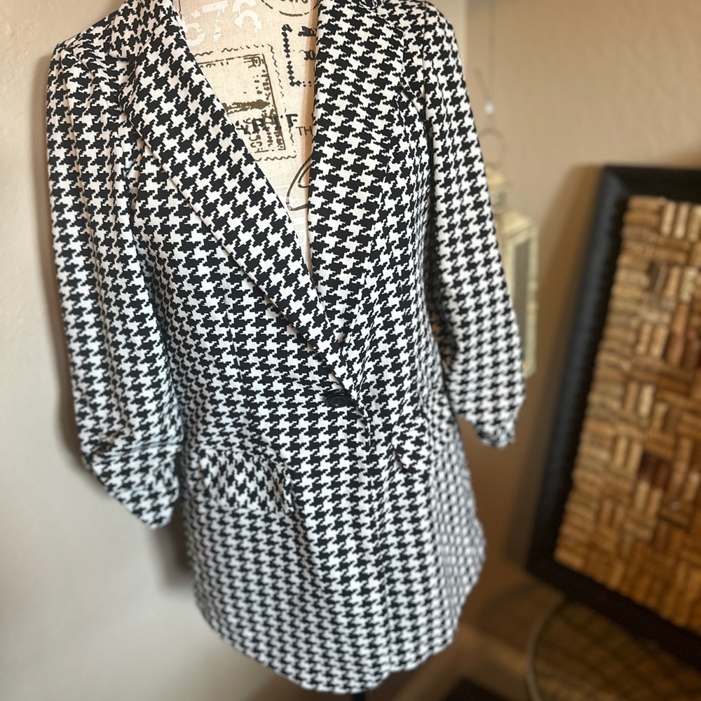 Houndstooth blazer